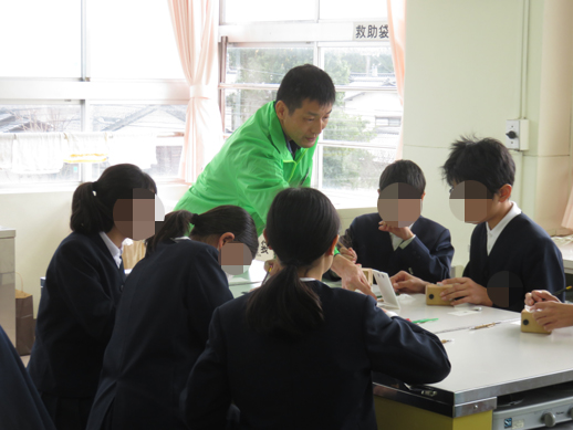金沢市立小坂小学校の出前はんこ講座です。